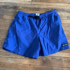Columbia vintage buckle shorts